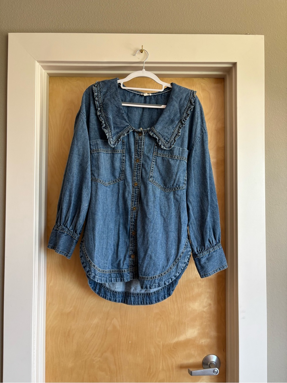 Pilcro Anthropologie Denim Ruffle Collar Shirt Sz S Oversized Button Front - Picture 1 of 3